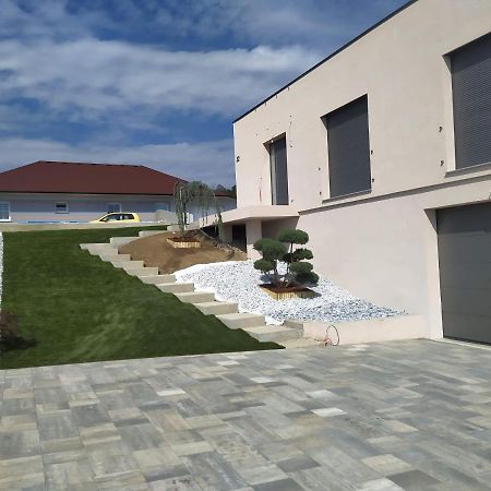 Place Near Casino Mond - Apartma Urska Sentilj Εξωτερικό φωτογραφία